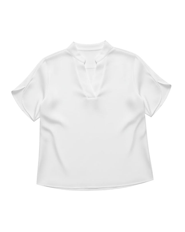 Short-sleeved top with V-neck and loose cut