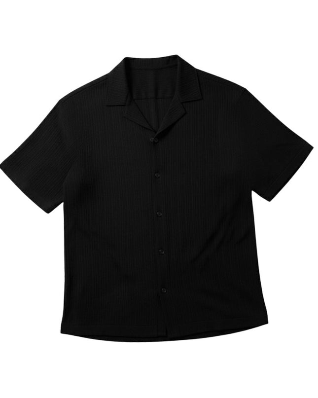 Men's short-sleeved shirt with a lapel collar and a textured surface