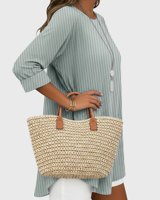 Long-sleeved top with striped pattern and loose fit