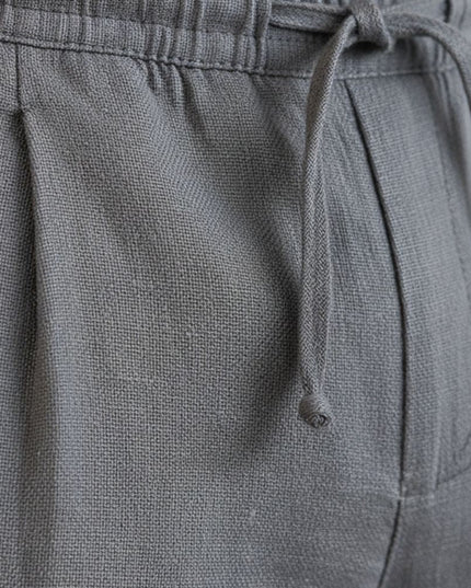 Lightweight men's leisure trousers with elastic waistband and straight cut