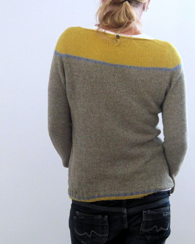 Knitted sweater with contrasting shoulder design
