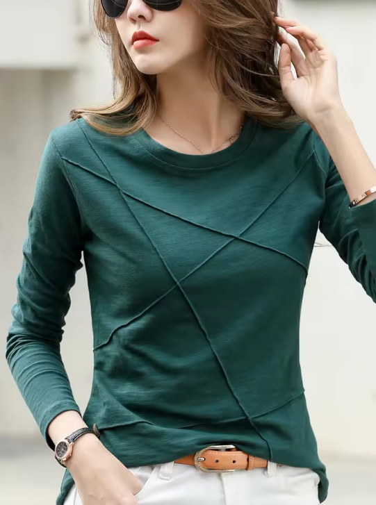 Women's long-sleeved shirt with round neck and decorative seams