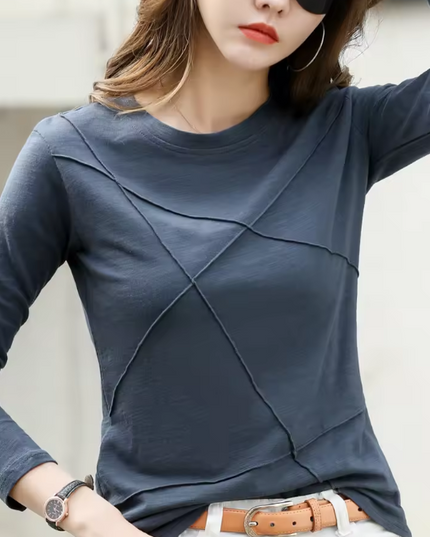 Women's long-sleeved shirt with round neck and decorative seams